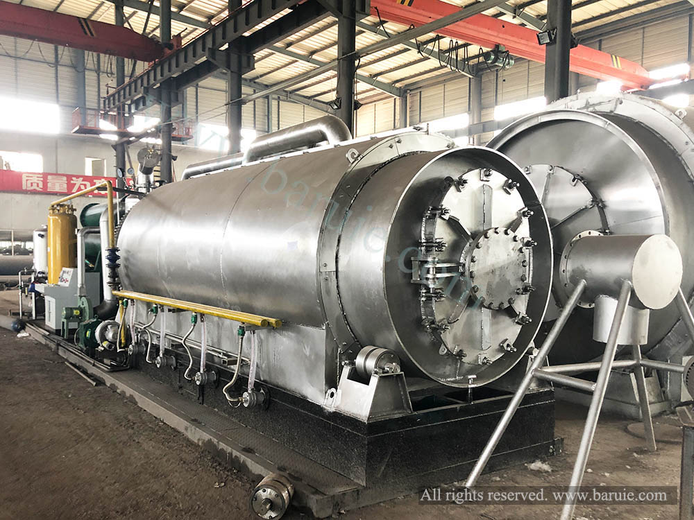 Kenya 3T pyrolysis machine delivery 6